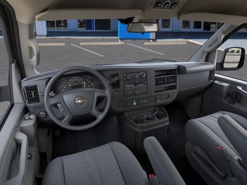 New 2026 Chevrolet Express 2500 LT image 15