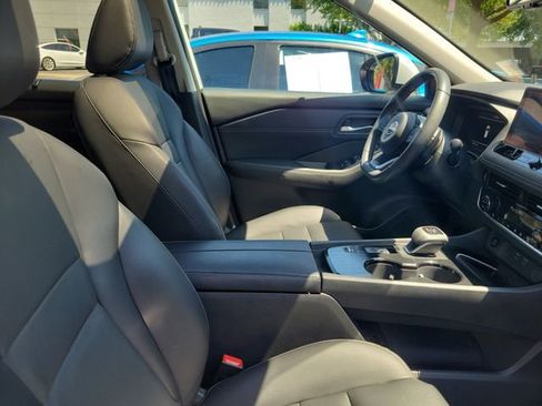 Used 2024 Nissan Rogue SL w/ SL Premium Package FWD image 35