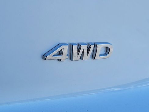 New 2025 Nissan Pathfinder SV w/ SV Premium Package image 10