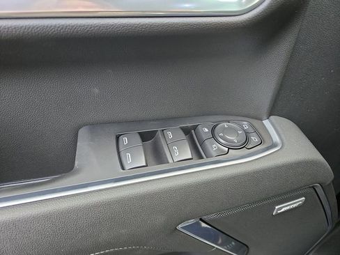New 2026 GMC Sierra 1500 SLT image 19