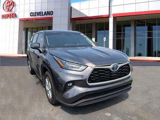 Used 2024 Toyota Highlander LE video 1