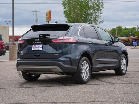 Used 2024 Ford Edge SEL w/ Convenience Package AWD/4WD image 3