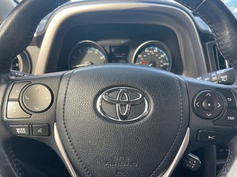 Used 2018 Toyota RAV4 XLE image 20
