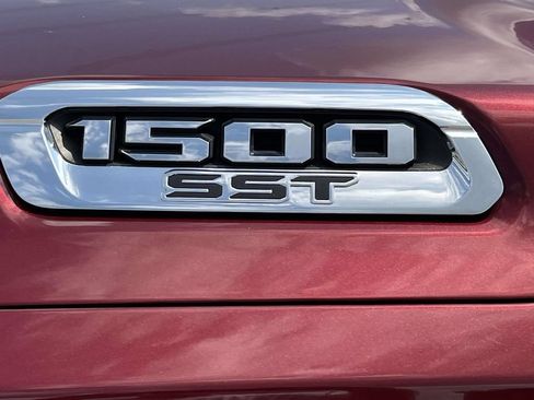 Used 2025 RAM 1500 Big Horn AWD/4WD image 11