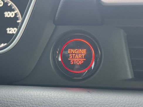 Certified 2025 Honda Pilot EX-L image 10