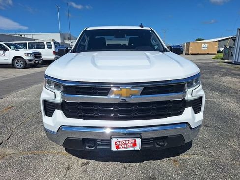 Used 2023 Chevrolet Silverado 1500 LT w/ Protection Package AWD/4WD image 9