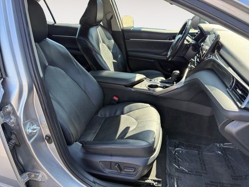 Used 2023 Toyota Camry XSE FWD image 19