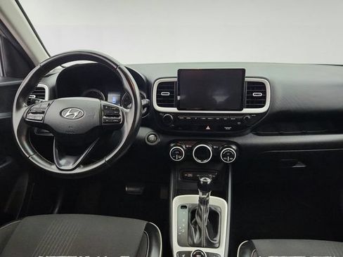 Used 2022 Hyundai Venue Limited FWD image 22