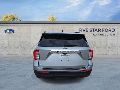 Certified 2022 Ford Explorer XLT image 8