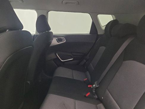 Used 2023 Kia Soul LX w/ LX Technology Package image 18