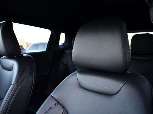 New 2026 Jeep Compass Latitude image 12