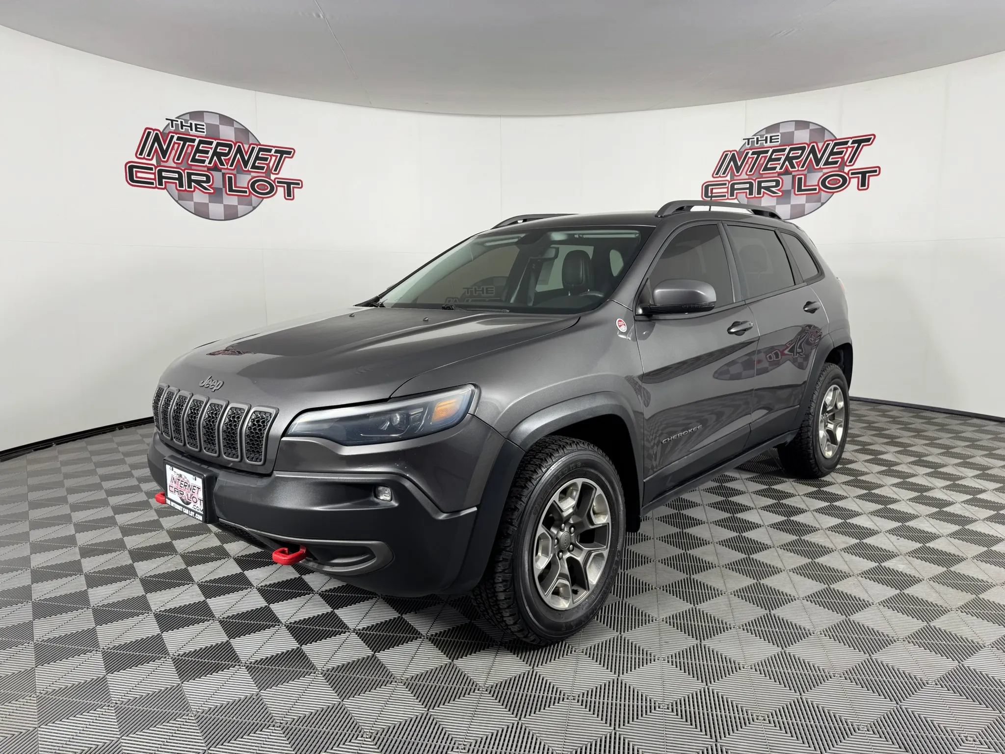Used 2019 Jeep Cherokee Trailhawk AWD/4WD image 3