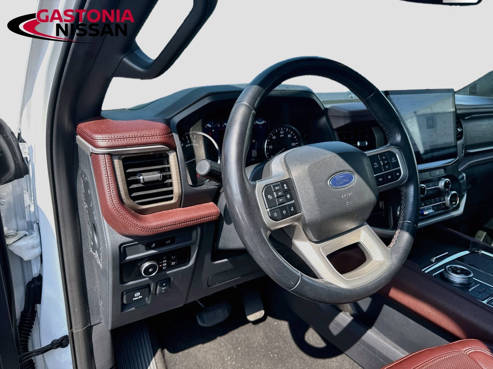 Used 2024 Ford Expedition Max Limited AWD/4WD image 11