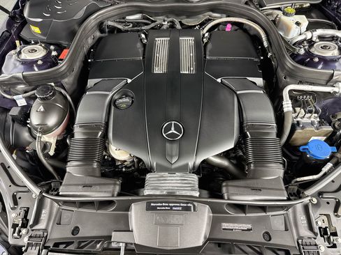 Used 2015 Mercedes-Benz E 400 4MATIC Sedan image 18