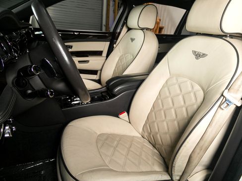 Used 2013 Bentley Mulsanne w/ Premiere Specification Pkg image 4