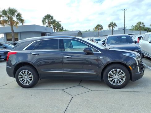 Used 2019 Cadillac XT5 Luxury image 2