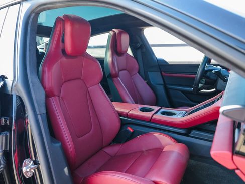 Certified 2024 Porsche Taycan GTS image 28