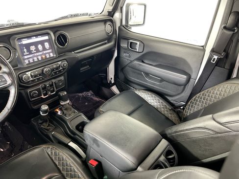 Used 2023 Jeep Gladiator Overland AWD/4WD image 23