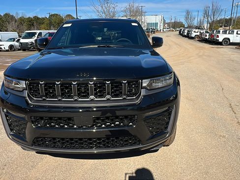 New 2026 Jeep Grand Cherokee Limited Reserve image 3