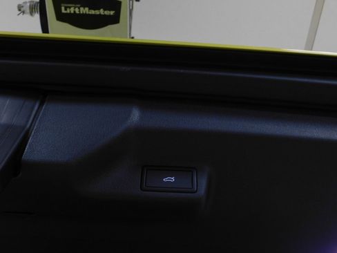 Used 2025 Volkswagen ID. Buzz 1st Edition image 84