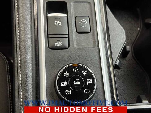 Used 2022 Nissan Pathfinder SL w/ SL Premium Package image 37