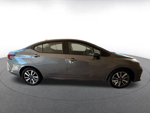 Used 2025 Nissan Versa SV image 8