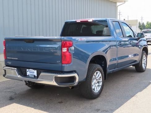 Used 2024 Chevrolet Silverado 1500 LT image 3