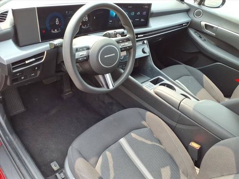 Used 2025 Hyundai Sonata SEL FWD image 12