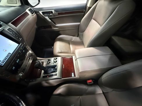 Used 2017 Lexus GX 460 Luxury AWD/4WD image 85