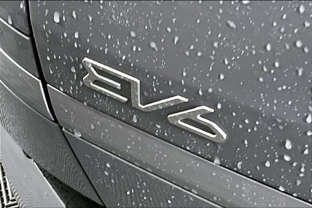 New 2025 Kia EV6 Light w/ Light LR Technology Package RWD image 9