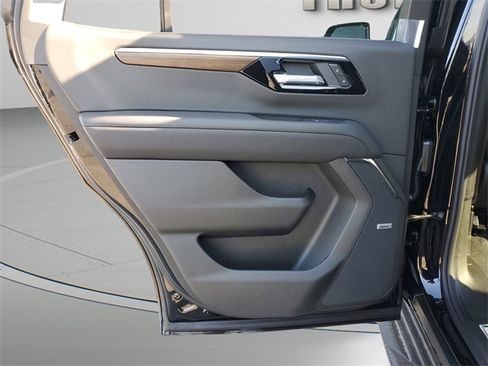 New 2025 Chevrolet Tahoe High Country image 8