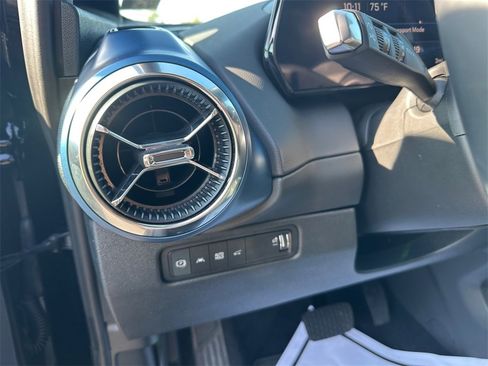 New 2026 Chevrolet Equinox EV LT image 31