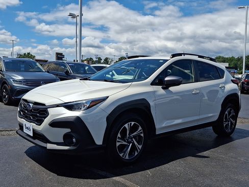 Used 2024 Subaru Crosstrek 2.0i Premium AWD/4WD image 3