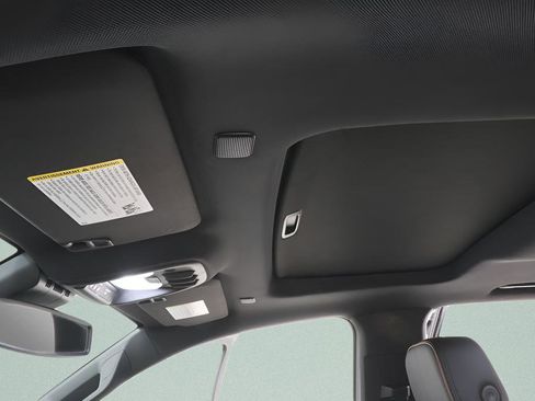 Used 2023 GMC Canyon AT4 w/ AT4 Premium Package image 10