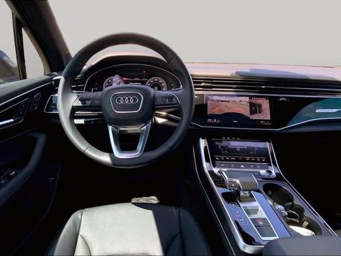 Used 2023 Audi Q7 2.0T Premium Plus w/ Premium Plus Package AWD/4WD image 5