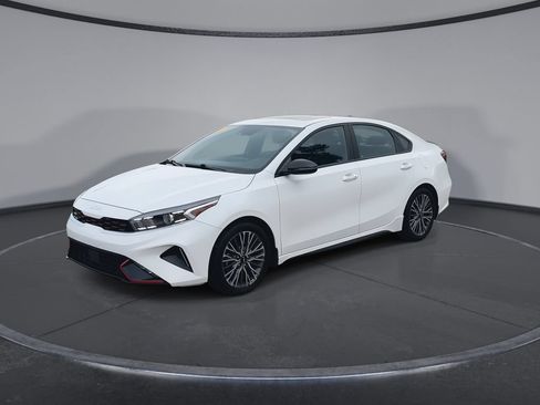 Used 2023 Kia Forte GT-Line w/ GT-Line Premium Package FWD image 4