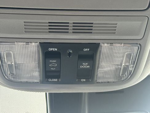 Used 2022 Honda Pilot Special Edition image 24