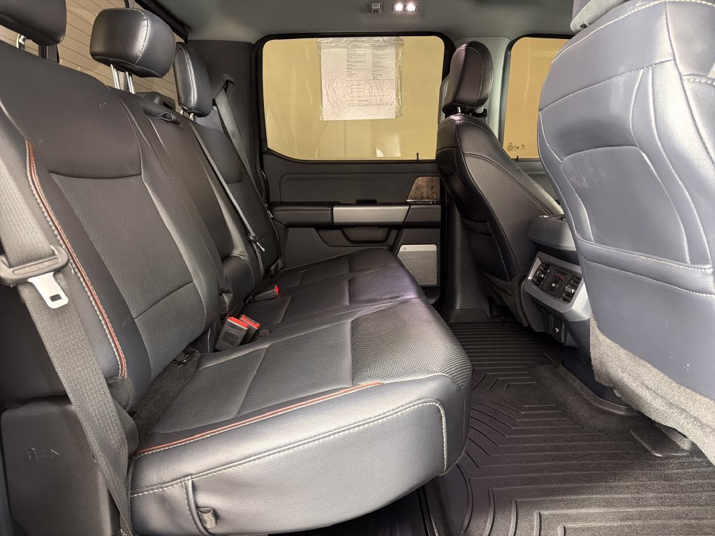 Used 2024 Ford F250 Lariat w/ Lariat Ultimate Package AWD/4WD image 22