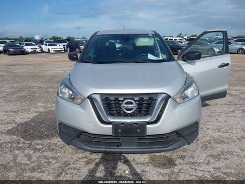 Used 2020 Nissan Kicks S FWD image 6