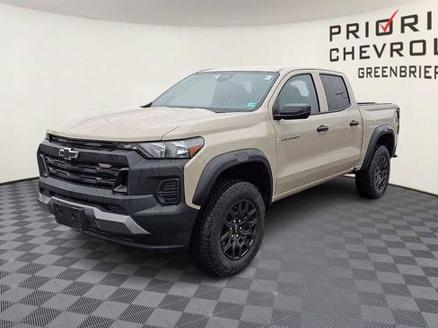 Used 2024 Chevrolet Colorado Trail Boss image 4