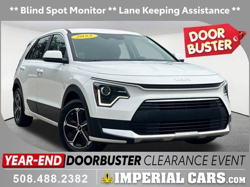 Used 2023 Kia Niro LX image 1