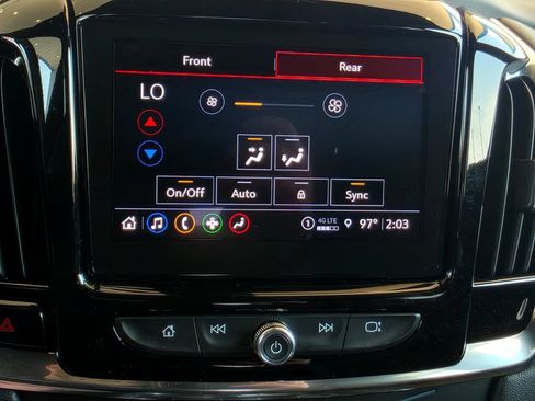 Used 2023 Chevrolet Traverse LT FWD image 50