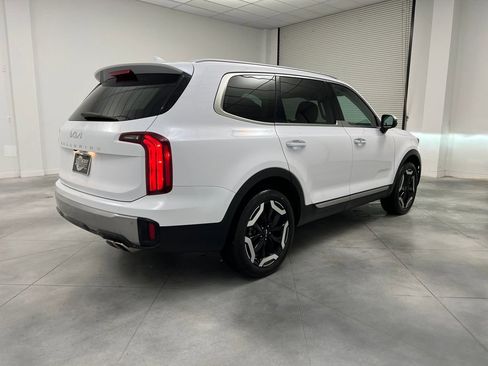 Used 2025 Kia Telluride S image 7