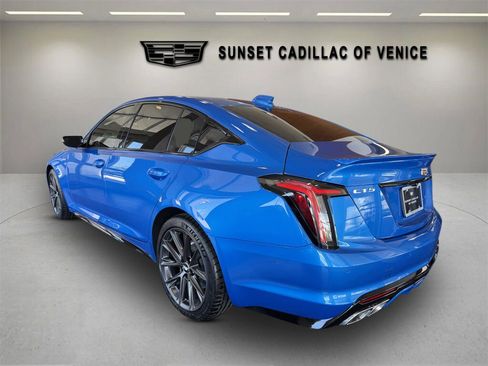 New 2026 Cadillac CT5 V RWD image 4