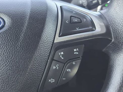 Used 2020 Ford Fusion SE FWD image 22