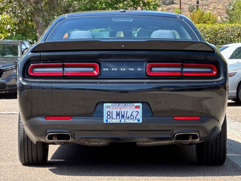 Used 2019 Dodge Challenger SXT RWD image 10