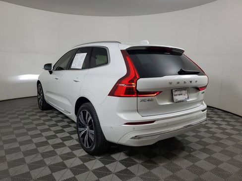 Used 2023 Volvo XC60 B5 Plus w/ Climate Package AWD/4WD image 4