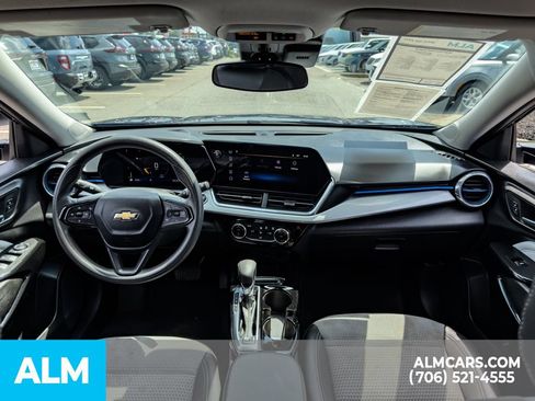 Used 2024 Chevrolet Trax LT FWD image 20