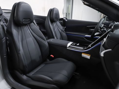 New 2026 Mercedes-Benz CLE 300 4MATIC Cabriolet image 8