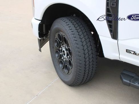 New 2026 Ford F250 Lariat w/ Black Appearance Package AWD/4WD image 5